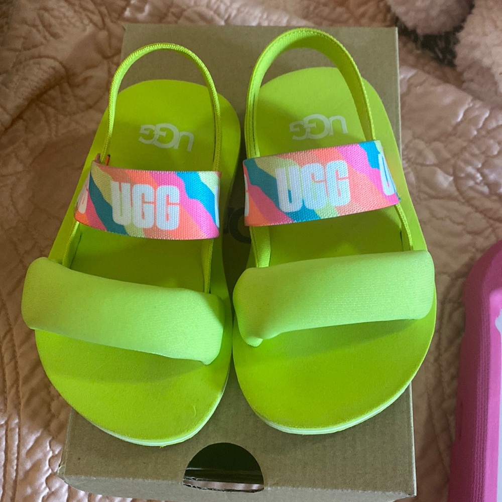 Toddler Ugg sandals